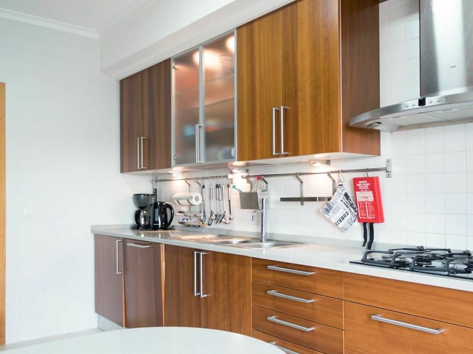 Countertop, Cabinetry, Room, Kitchen, Furniture, Property, Interior Design, Building, Home, House