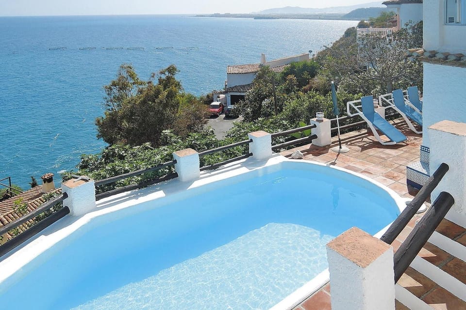 Holiday Home Swimming Pool