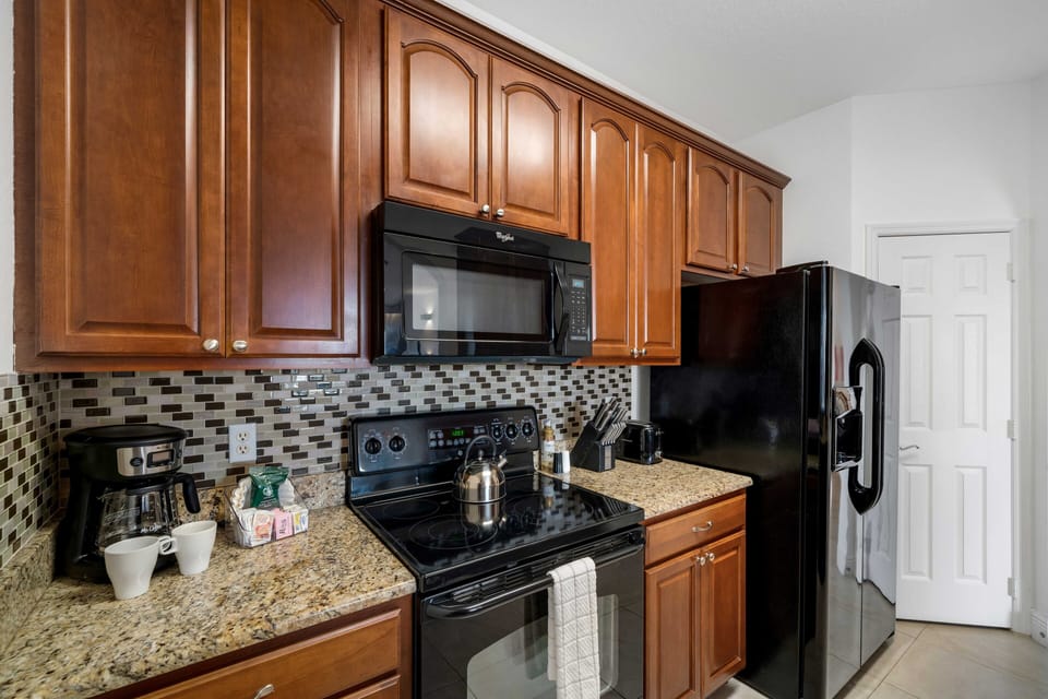 Full equipped kitchen