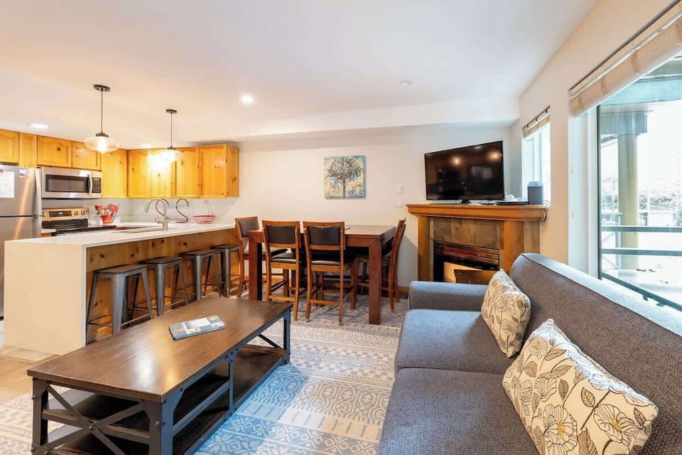 Living/Dining/Kitchen area