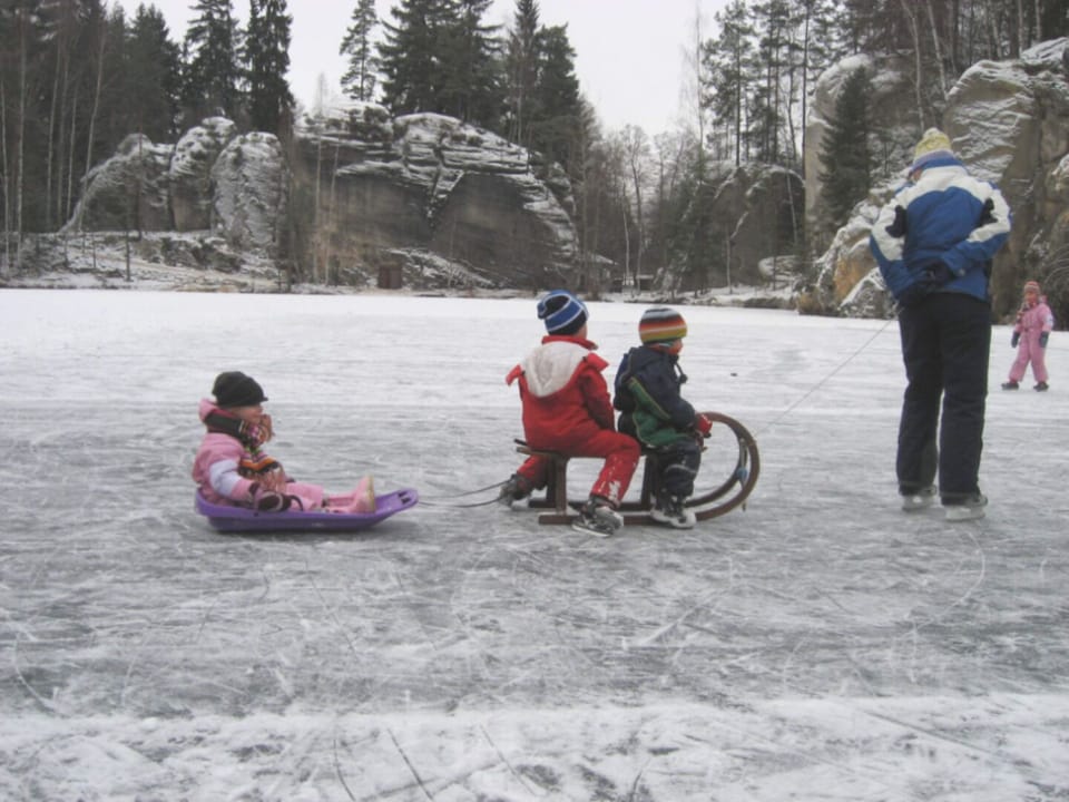 Snow and ski sports