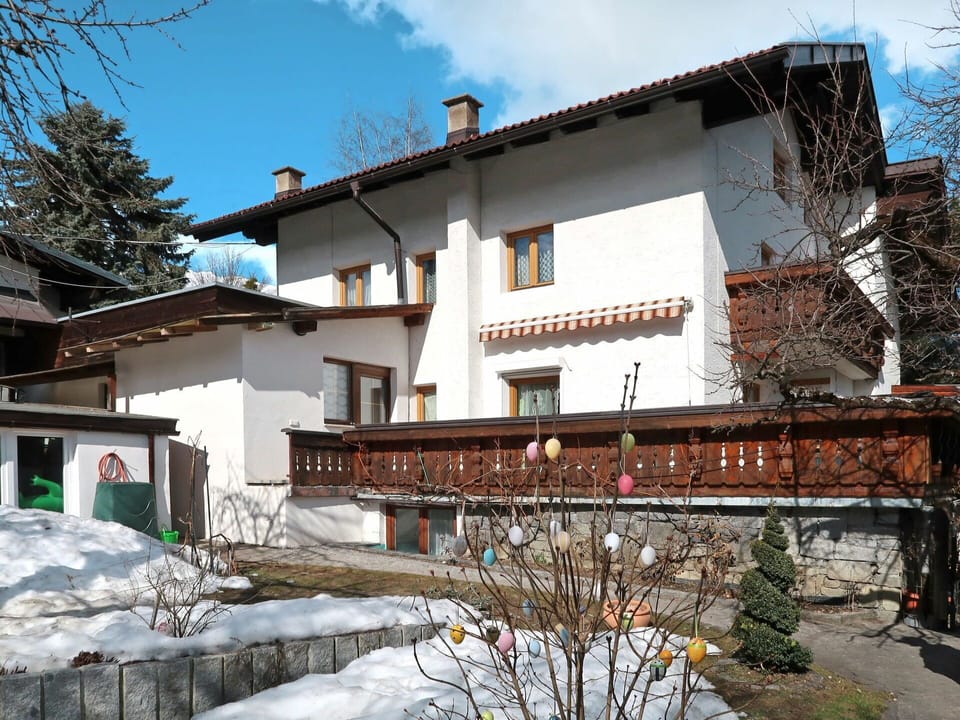 Property, House, Building, Home, Real Estate, Architecture, Winter, Residential Area, Neighbourhood, Roof