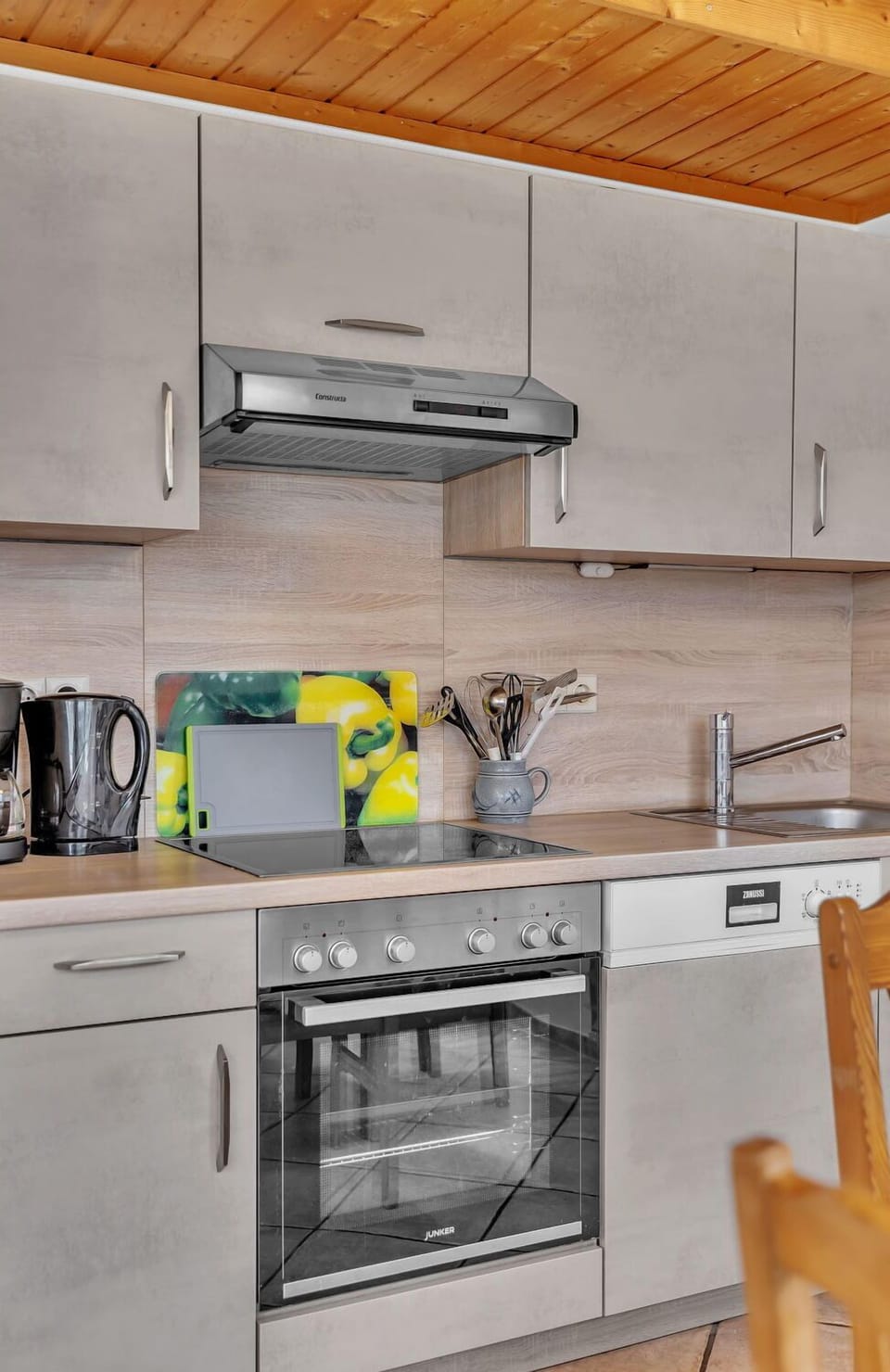 Kitchen Appliance, Kitchen, Countertop, Major Appliance, Cabinetry, Furniture, Home Appliance, Flooring, Interior Design, Stove