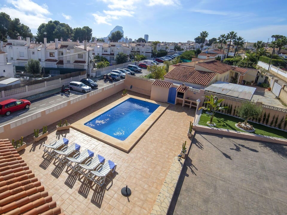 Swimming Pool, Town, Residential Area, Human Settlement, Urban Design, Apartment, Hotel, Resort, Shade, Umbrella