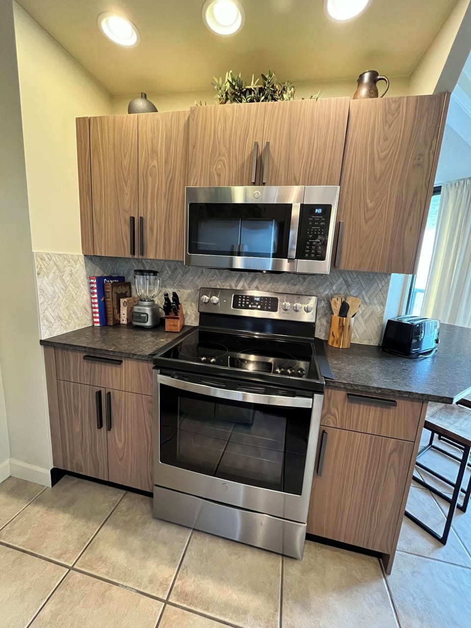 Kitchen cooking area