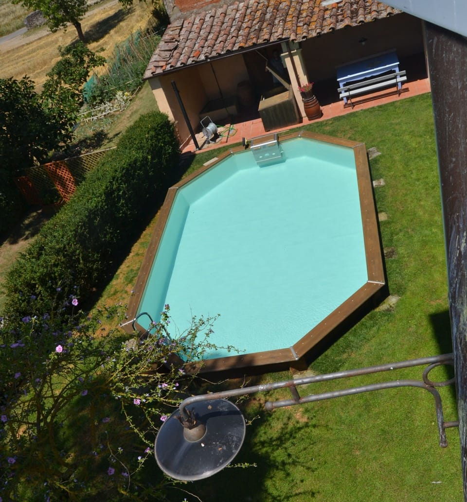 Swimming Pool, Property, House, Grass, Leisure, Backyard, Home, Real Estate, Villa, Tree