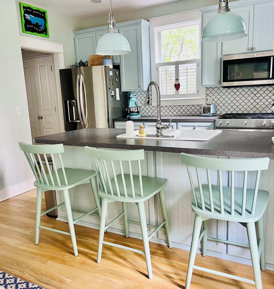 The perfect place to sit during meal prep or for a snack