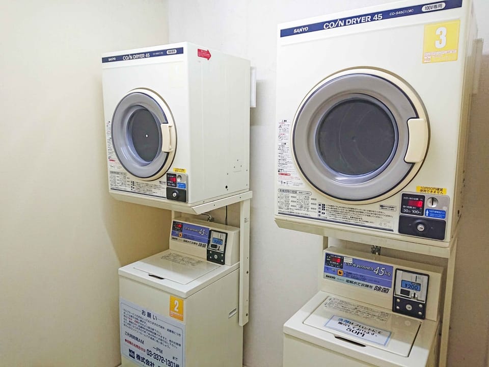 The Laundry Corner has two washing machines and two dryers. Please use it freely. * When other customers are waiting, laundry may be kept at the front desk. Please note.