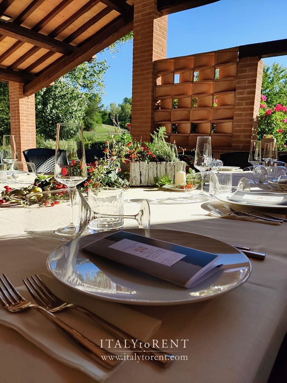 Outdoor dining