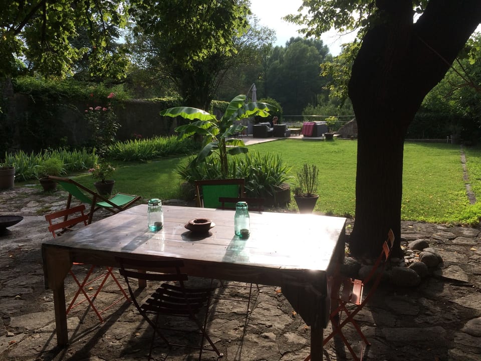 Outdoor dining
