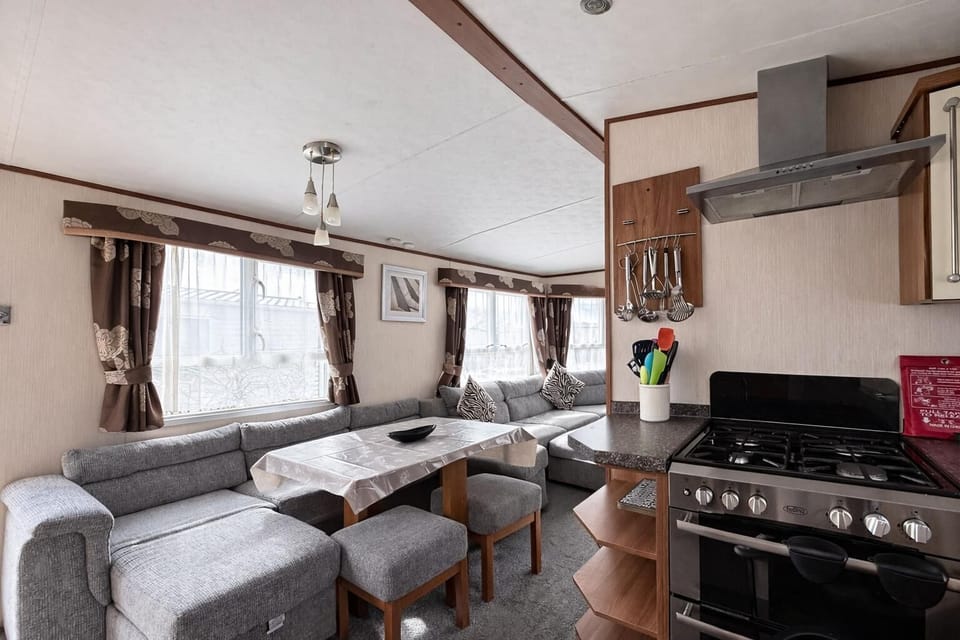 This well-equipped space makes self-catering a breeze, allowing you to whip up delicious meals using local Yorkshire produce during your stay.