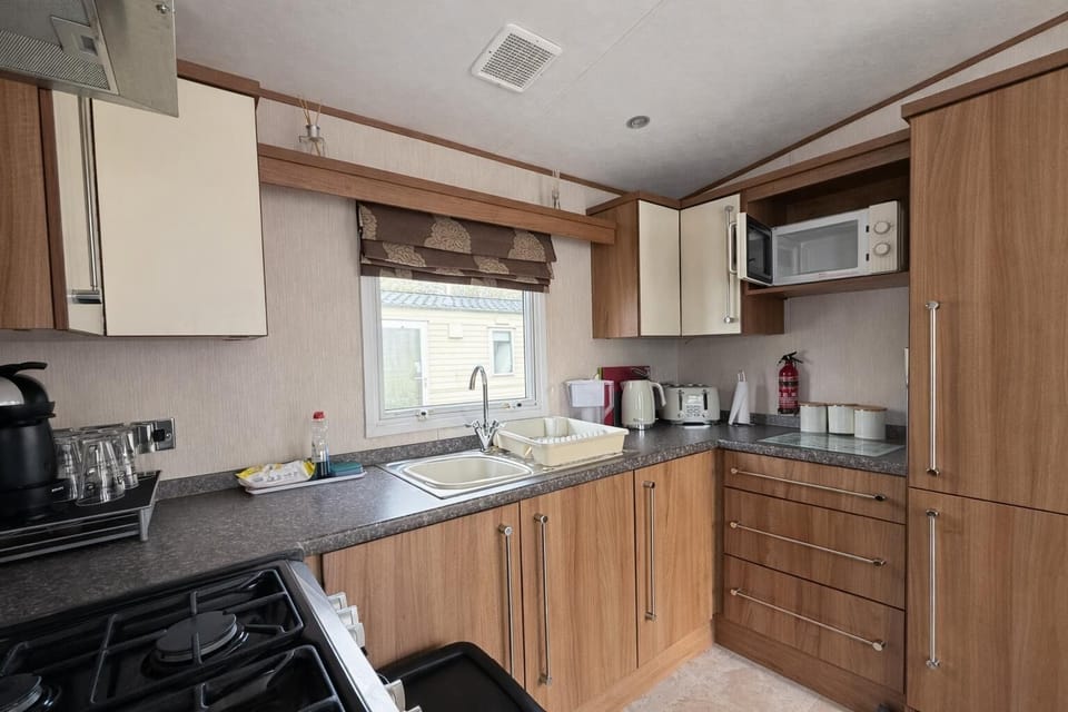 Enjoy the flexibility of dining in before heading out to explore the stunning coast from your home away from home.