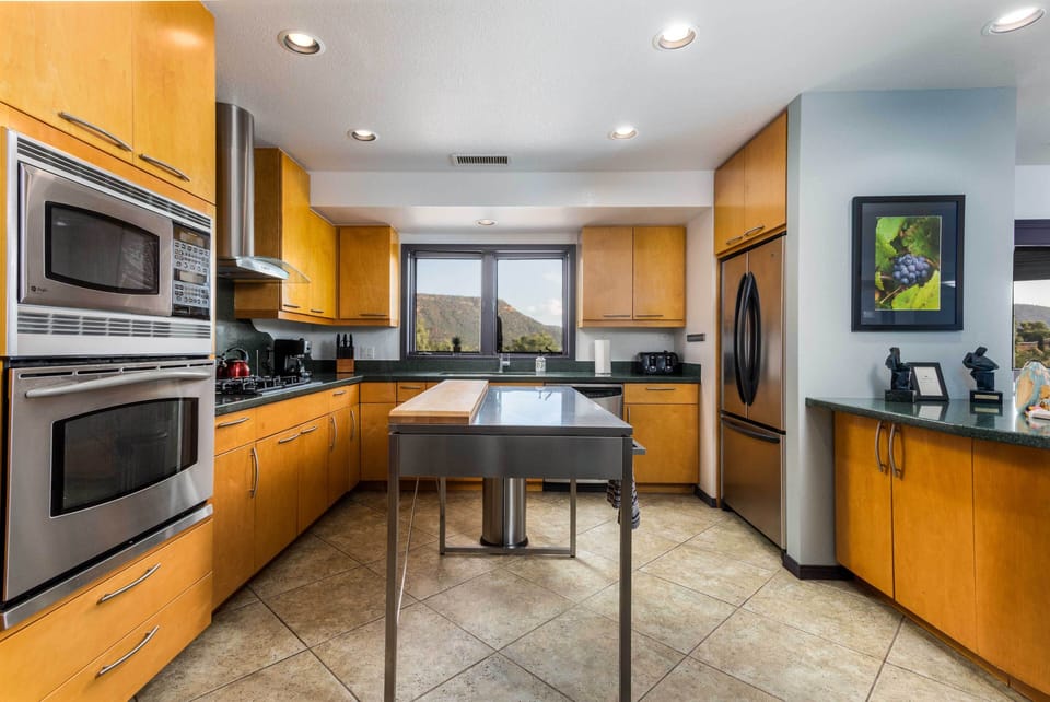 Kitchen | Fully Equipped