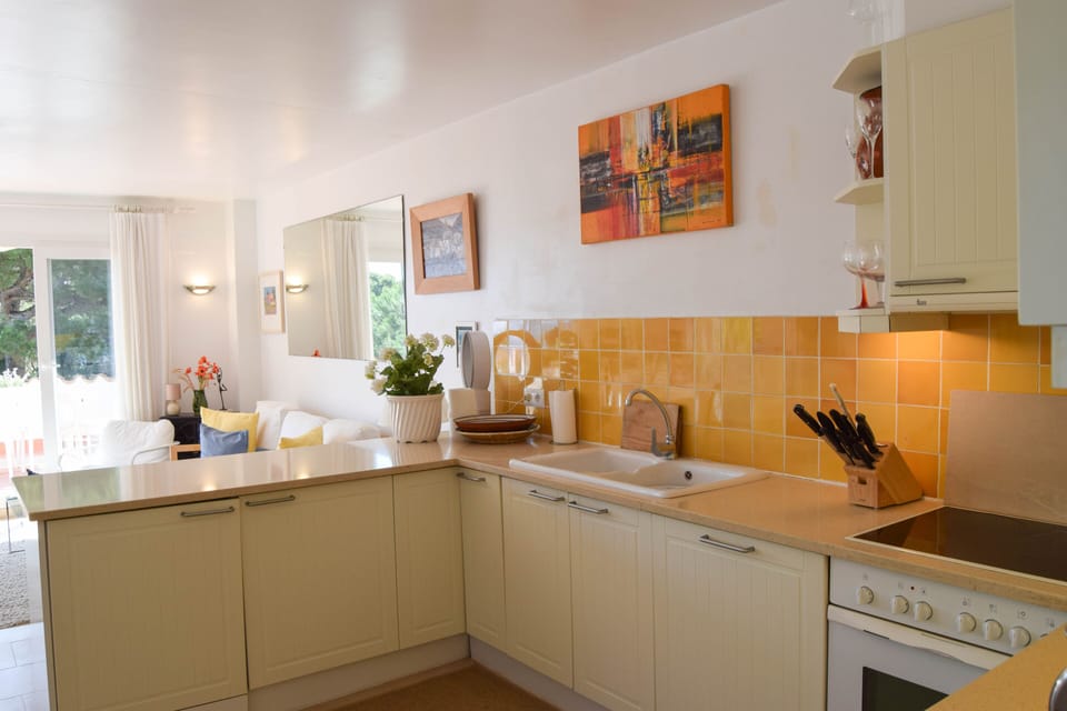 Apartment with sea views to  500 mts from the beach-BEGUR-COSTA BRAVA. 4 people.