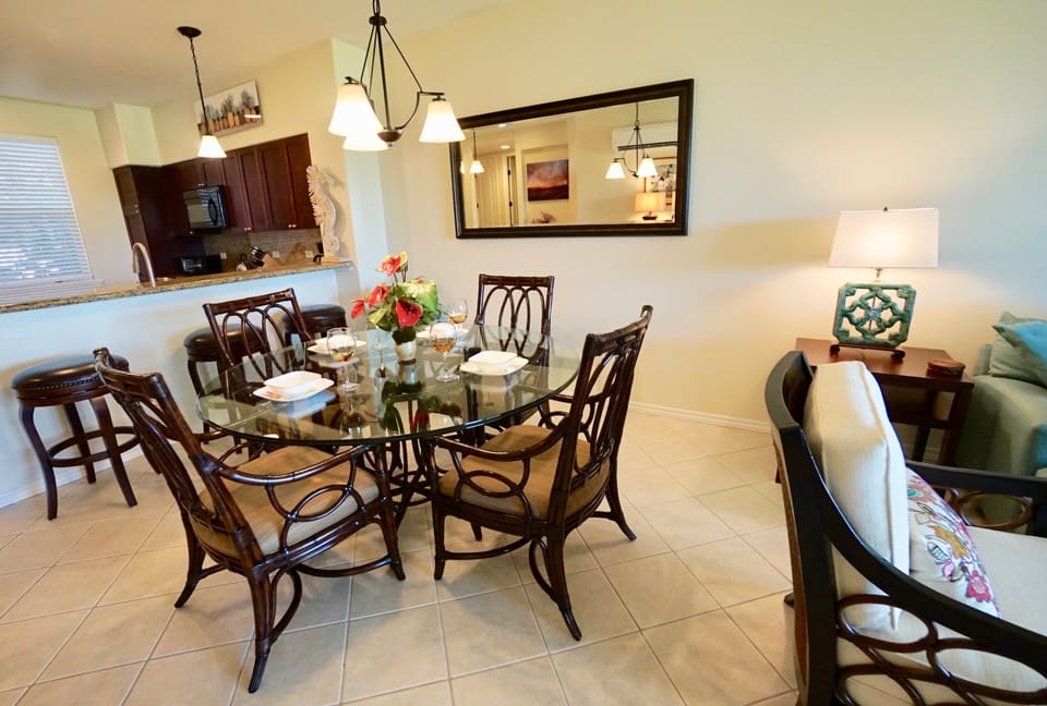 N2 Dining Area