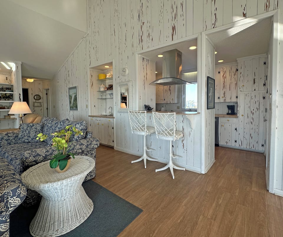Passthrough Counter with Countertop Seating