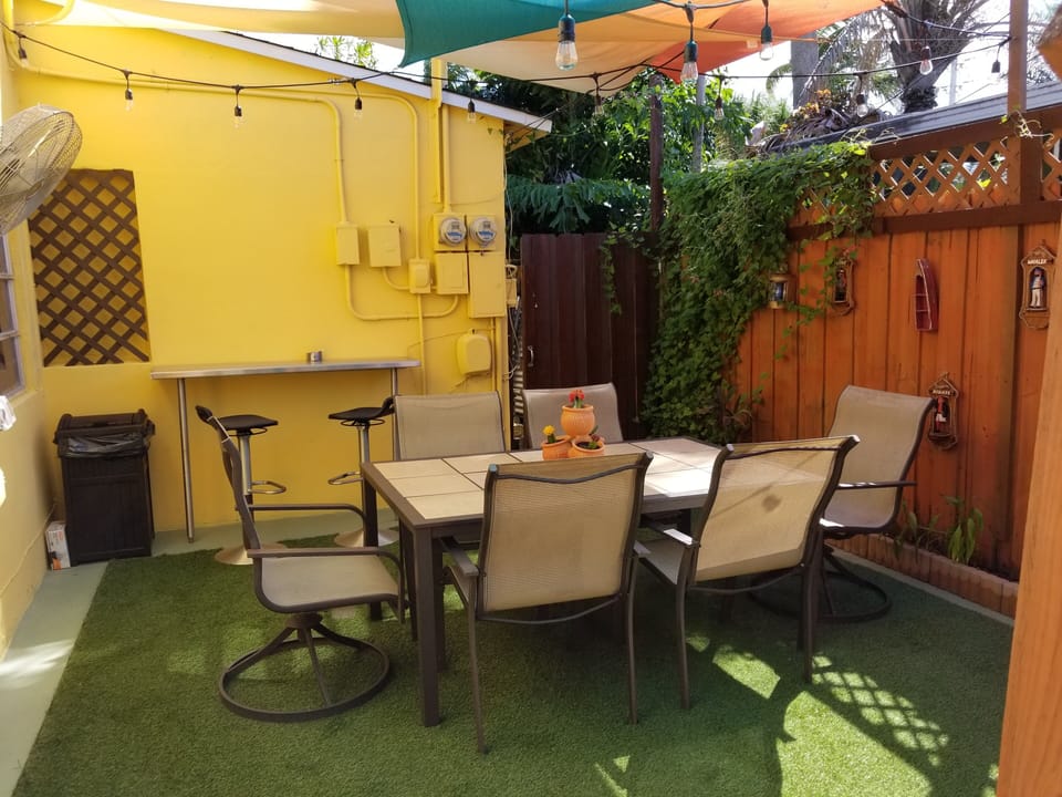 Outdoor dining
