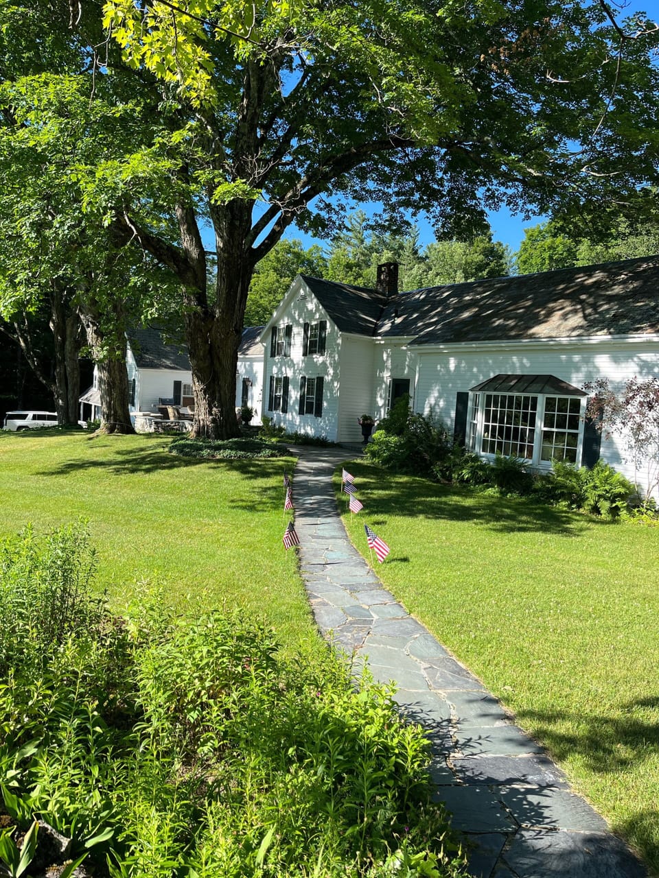 Front of the home, expansive front yard