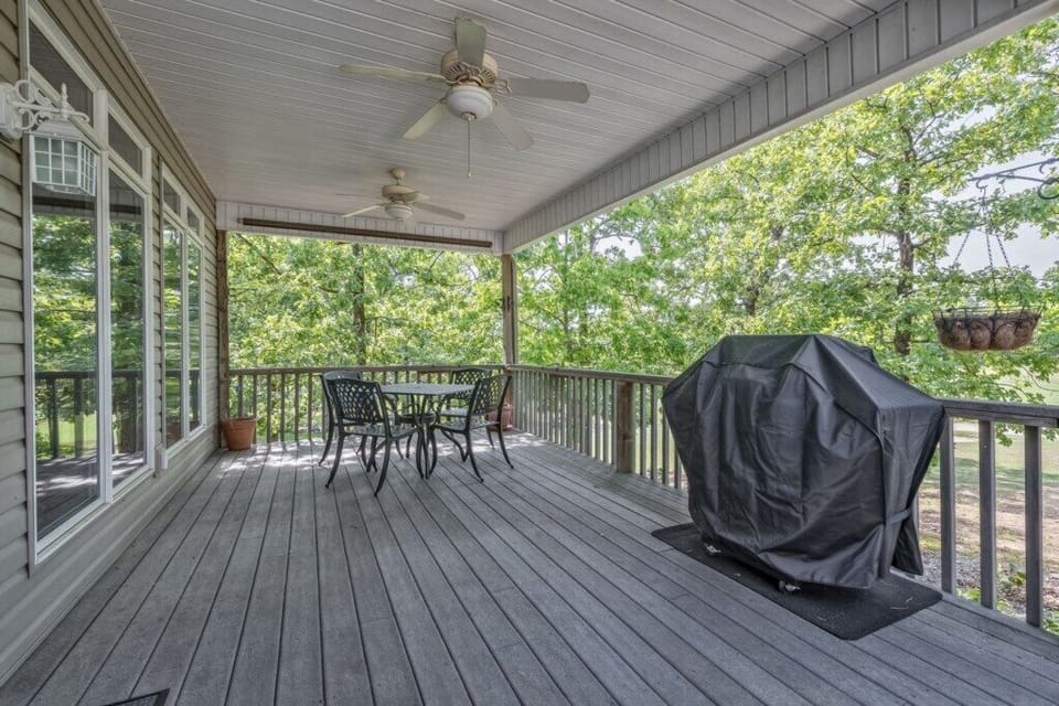 Backcovereddeck