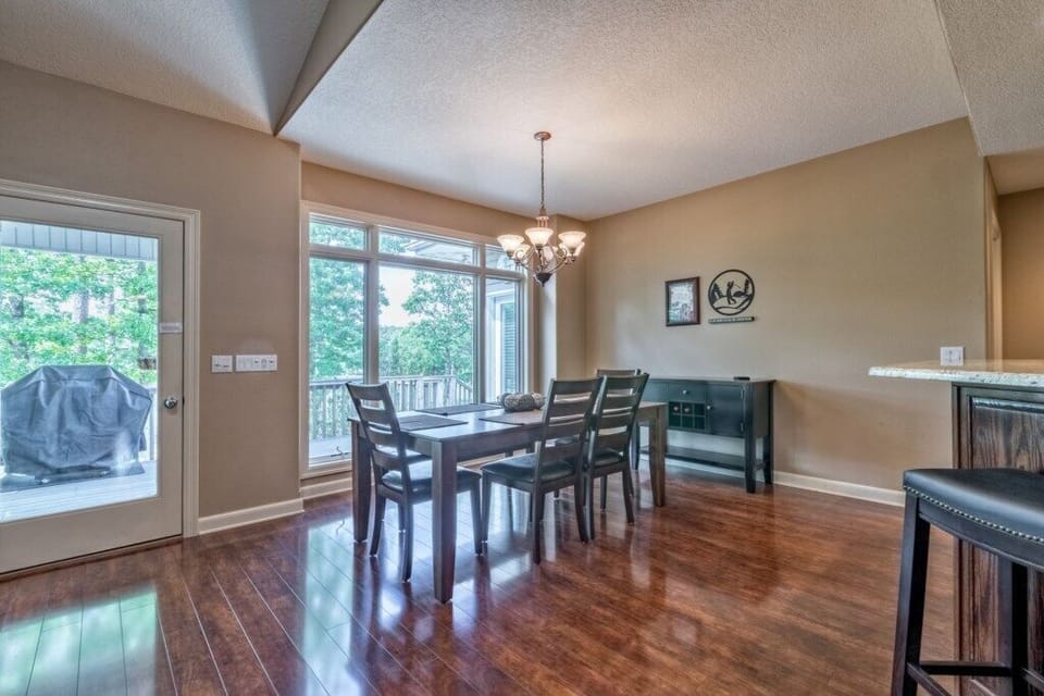 DiningRoom