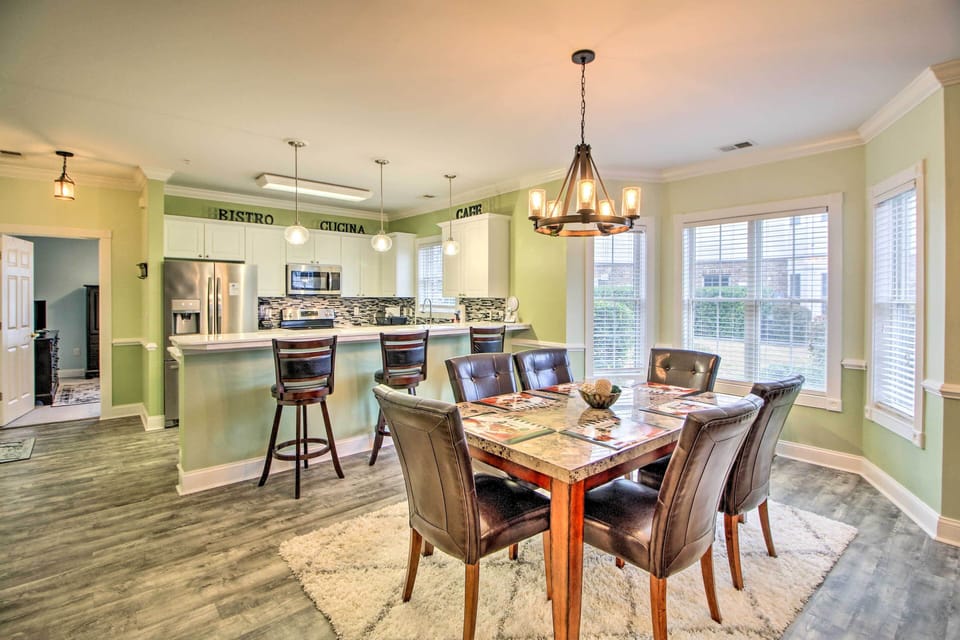 Dining Area | Dishware & Flatware