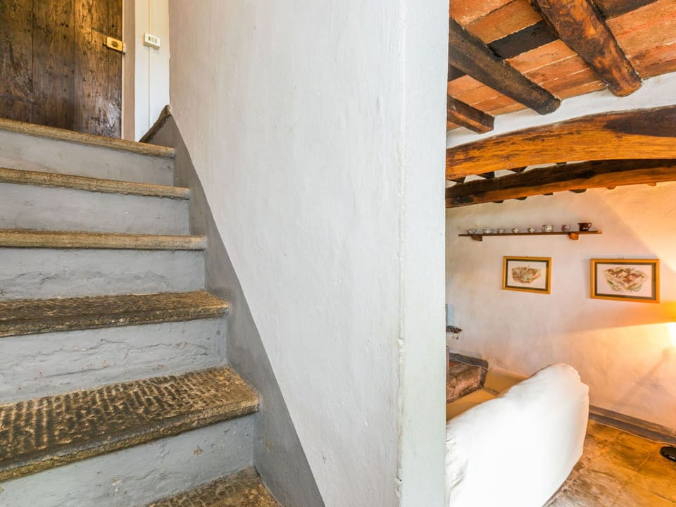 Furniture, Building, Wood, Flooring, Floor, Wall, Stairs, House, Hardwood, Comfort