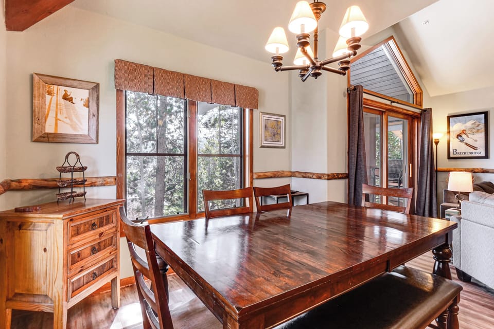 Dining Space | Dishware/Flatware | 1st Floor