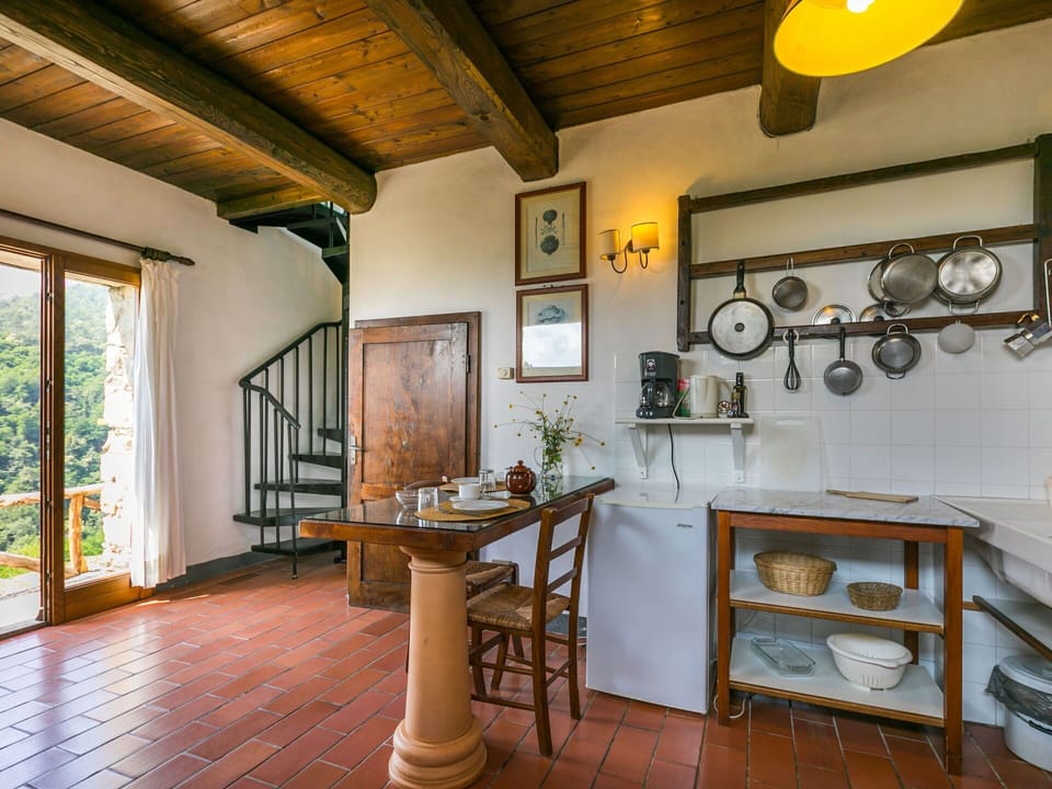 Property, Furniture, Building, Wood, Window, Interior Design, Architecture, House, Living Room, Table