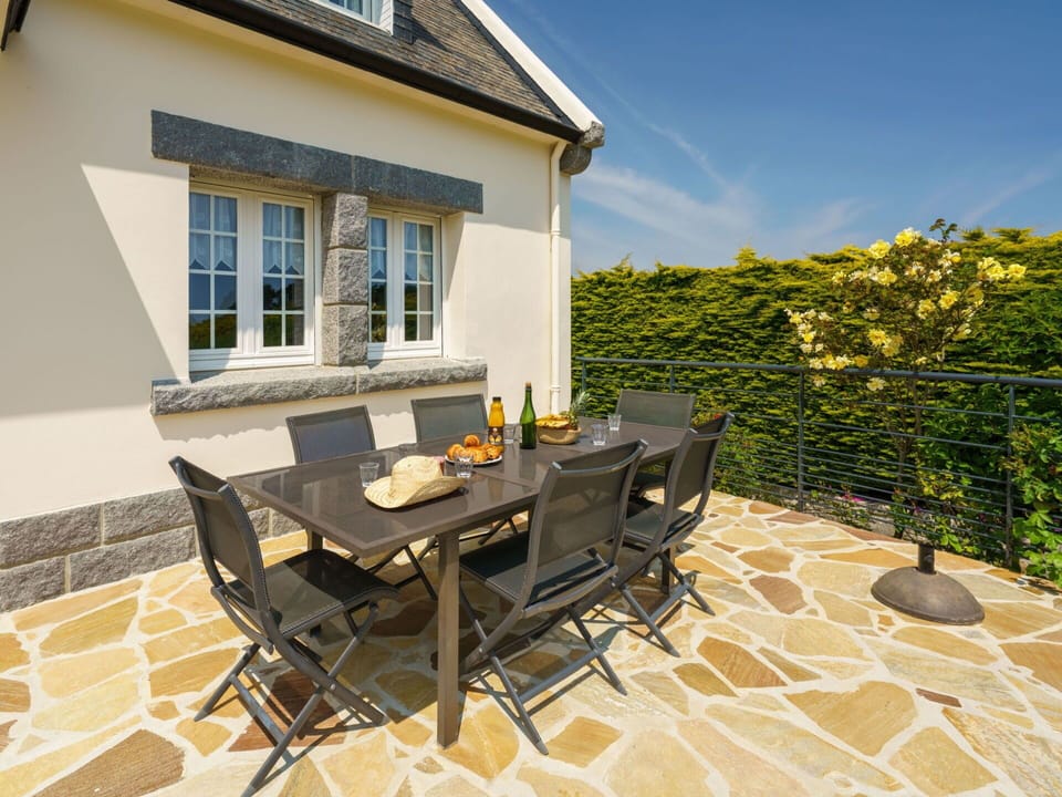 Table, Furniture, Property, Building, Chair, Window, Sky, Plant, Outdoor Table, Wood