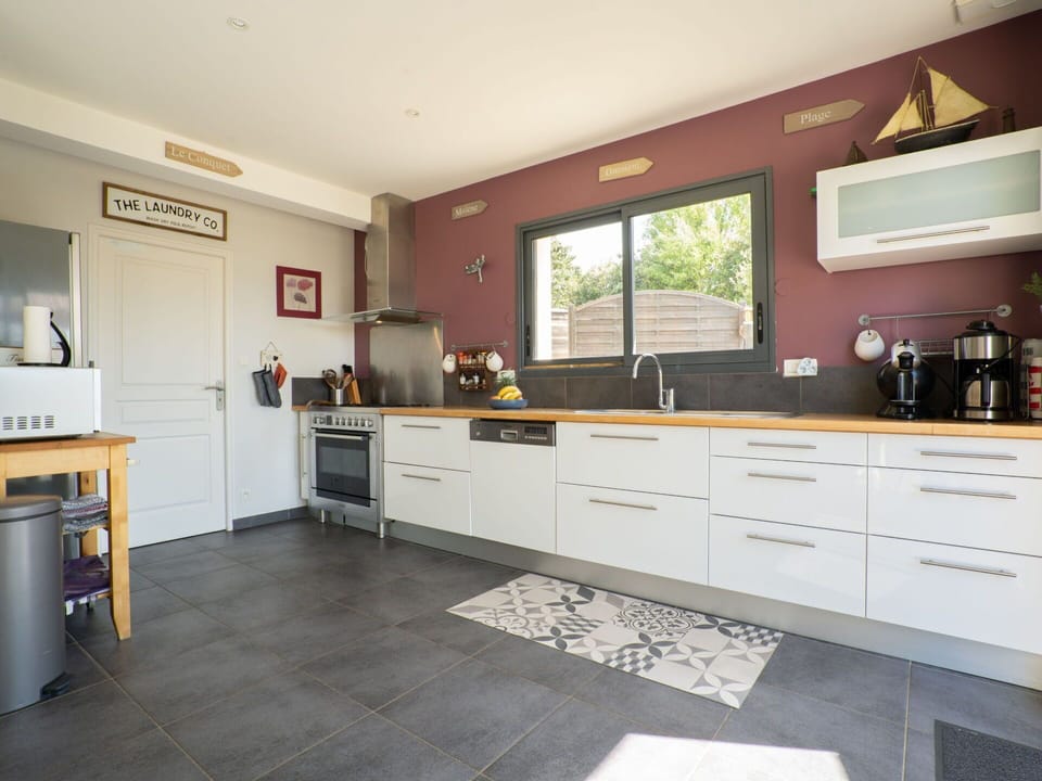 Cabinetry, Countertop, Property, Furniture, Building, Window, Kitchen, Lighting, Tap, Drawer
