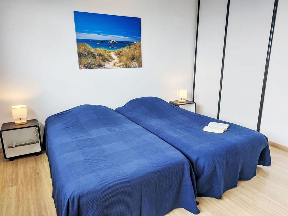 Flooring, Furniture, Floor, Wood, Bedroom, Interior Design, Bed, Bed Sheet, Linens, Bedding