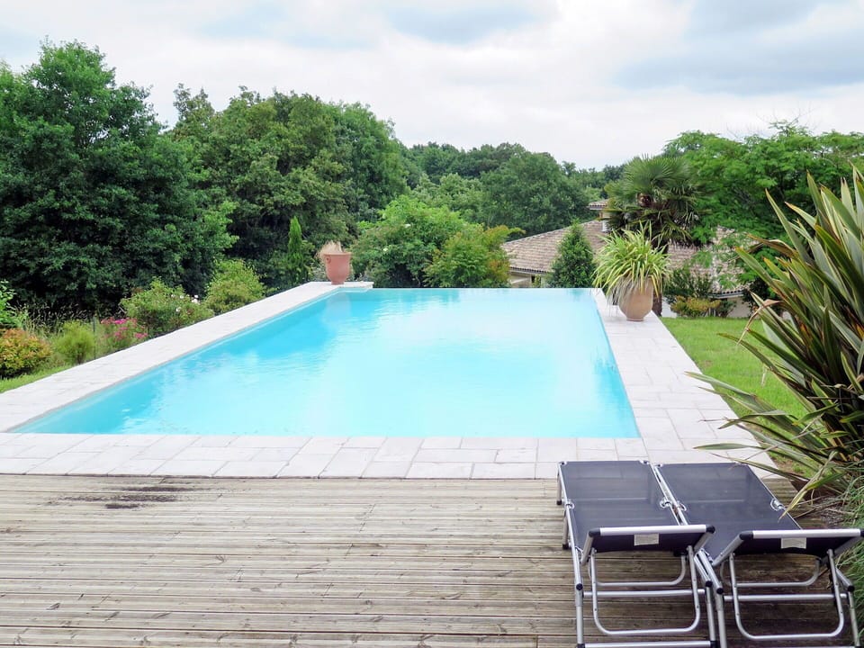 Water, Plant, Property, Cloud, Swimming Pool, Sky, Azure, Tree, Shade, Rectangle
