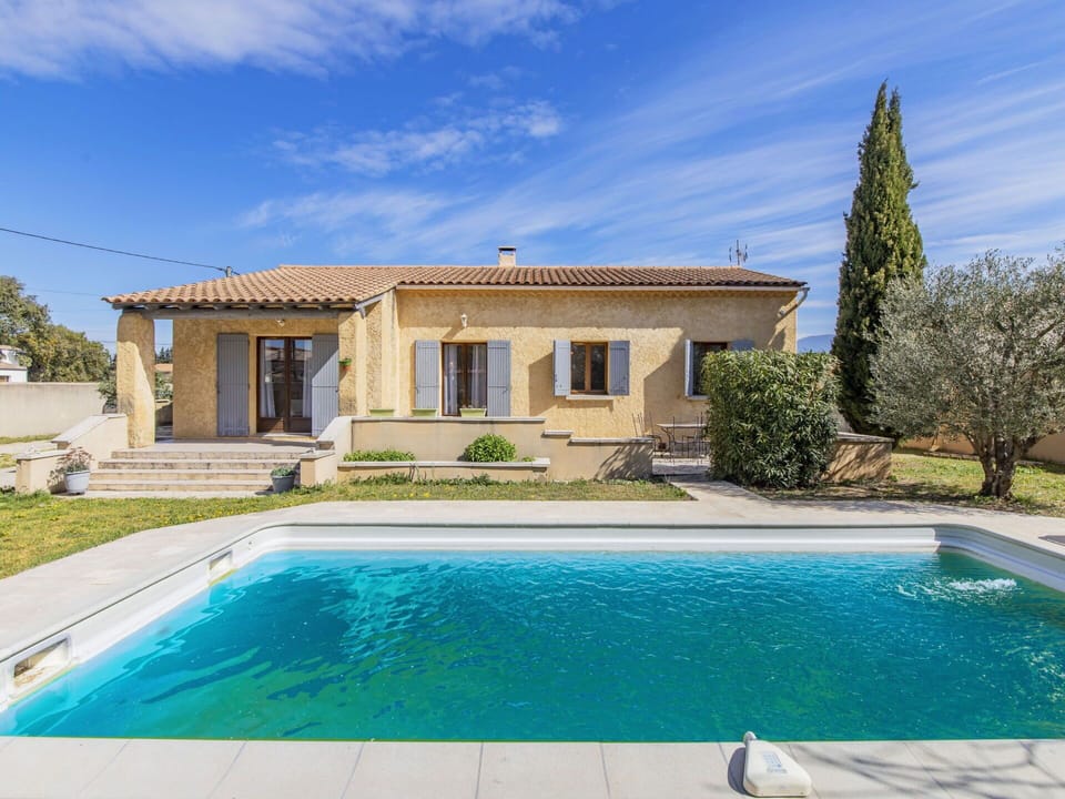 Water, Cloud, Sky, Plant, Daytime, Building, Property, Azure, Green, Blue