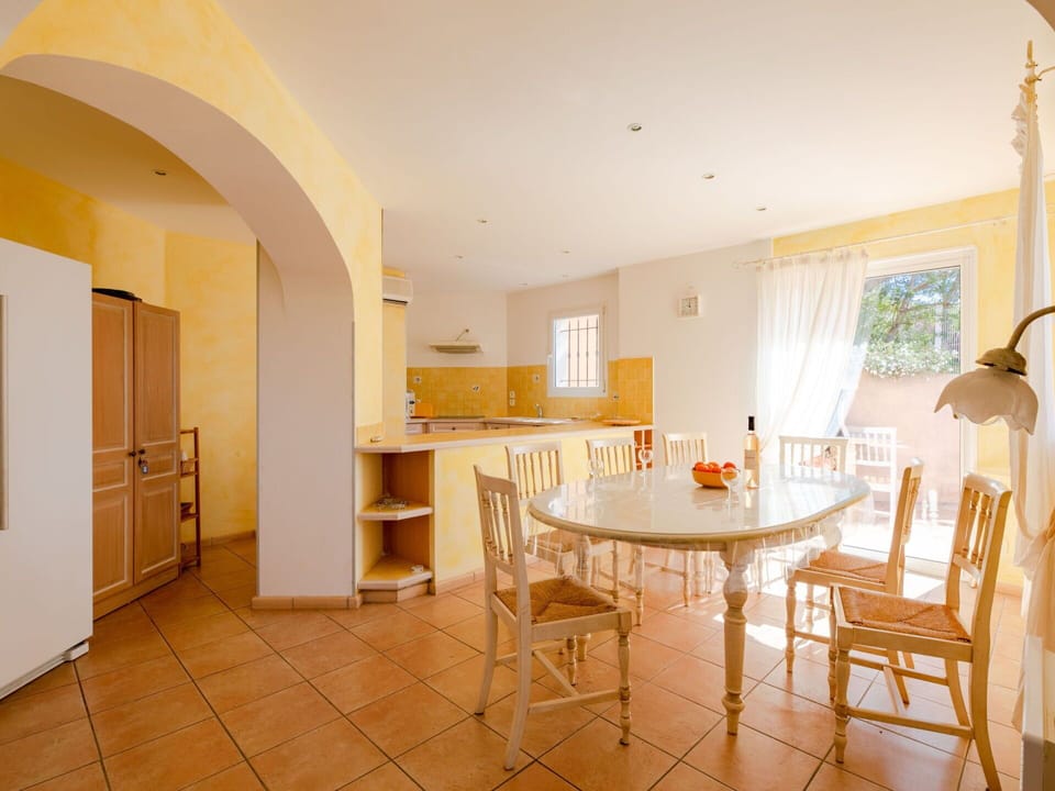 Furniture, Table, Chair, Wood, Plant, Interior Design, Floor, Houseplant, Flooring