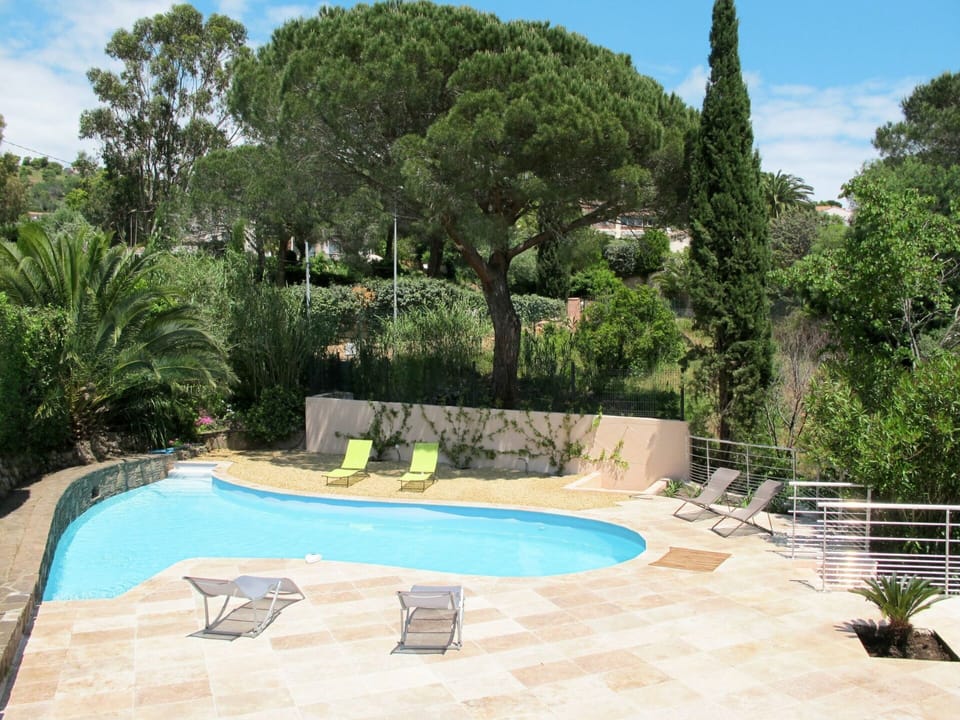 Swimming Pool, Property, Real Estate, House, Home, Leisure, Building, Estate, Tree, Backyard