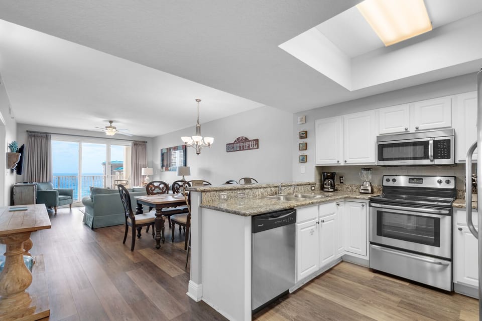 Kitchen to living room