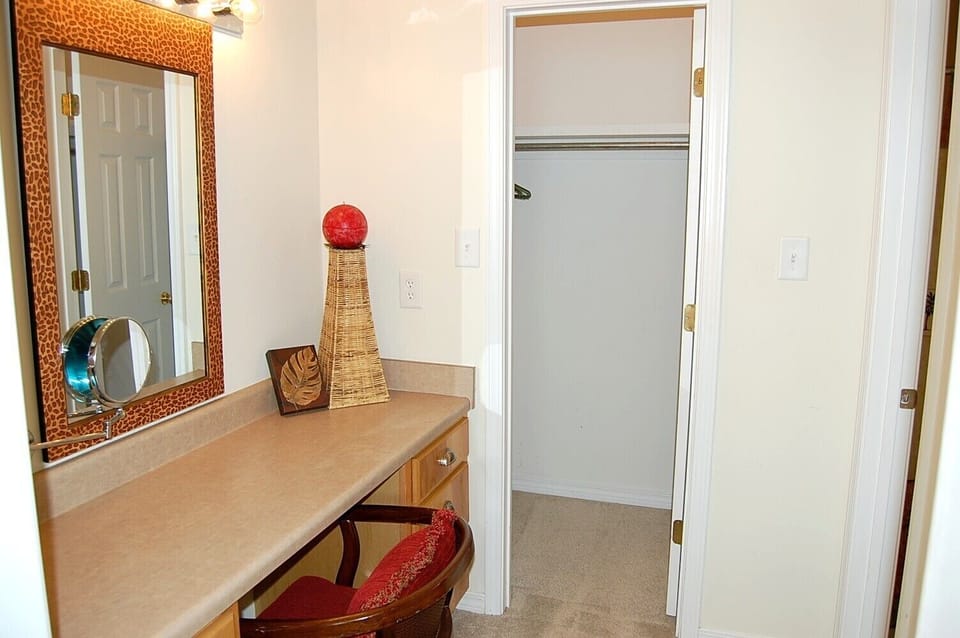 Bathroom - Dressing area