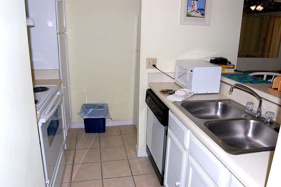 Sugar Beach 138 - Kitchen with appliances