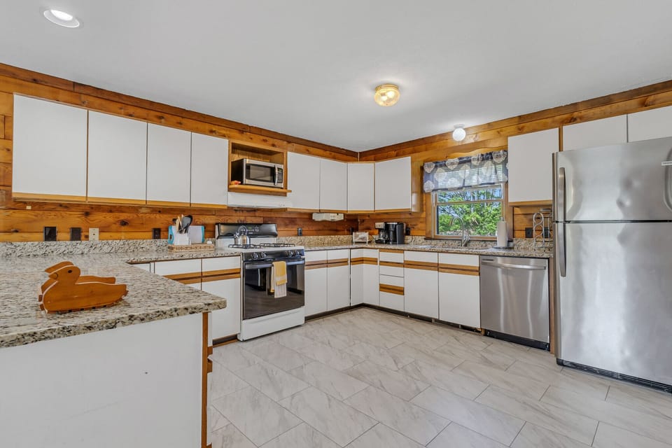 Large Kitchen for the chef of the family!