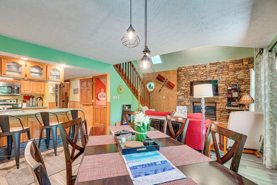 Dining Area | Living Room | Breakfast Bar