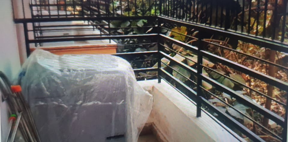 balcony 1 and washing / drying area