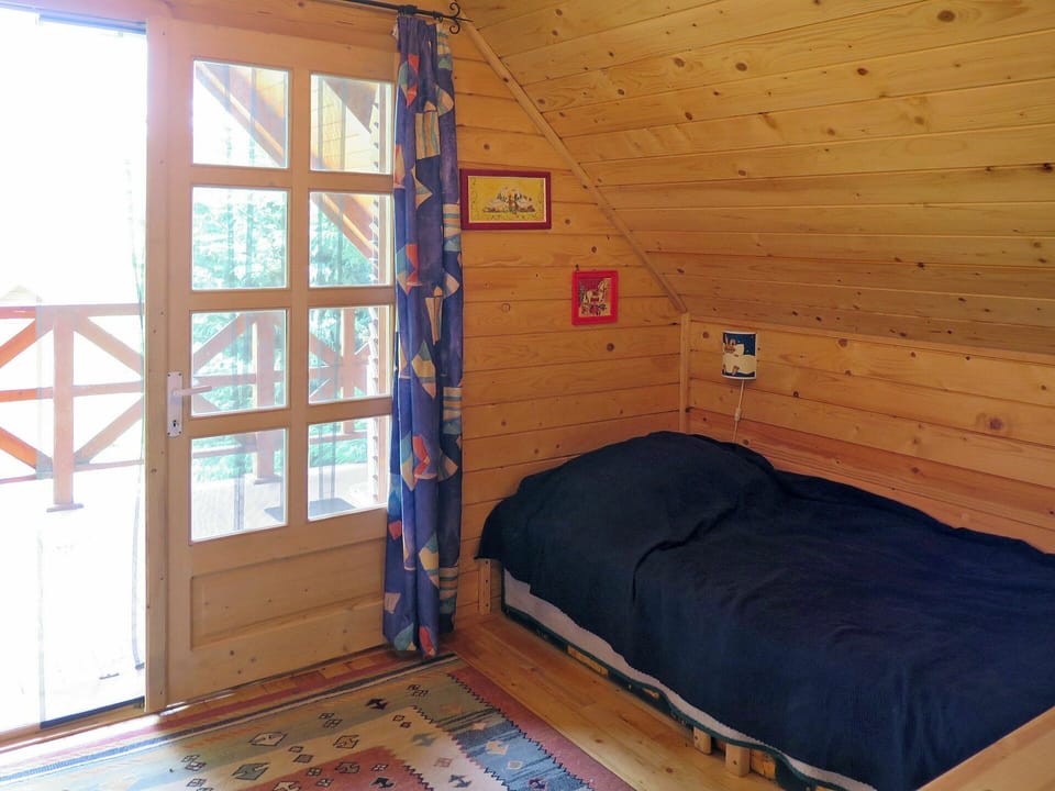 Room, Bedroom, Furniture, Property, Bed, Attic, Log Cabin, Building, Wood, Wood Stain