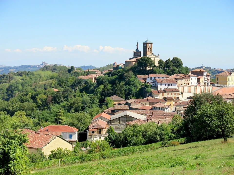 Mountain Village, Town, Village, Human Settlement, Rural Area, Hill, Sky, Hill Station, City, Building
