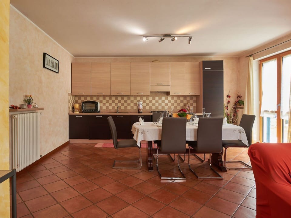 Furniture, Property, Table, Window, Cabinetry, Wood, Building, Chair, Living Room, Architecture