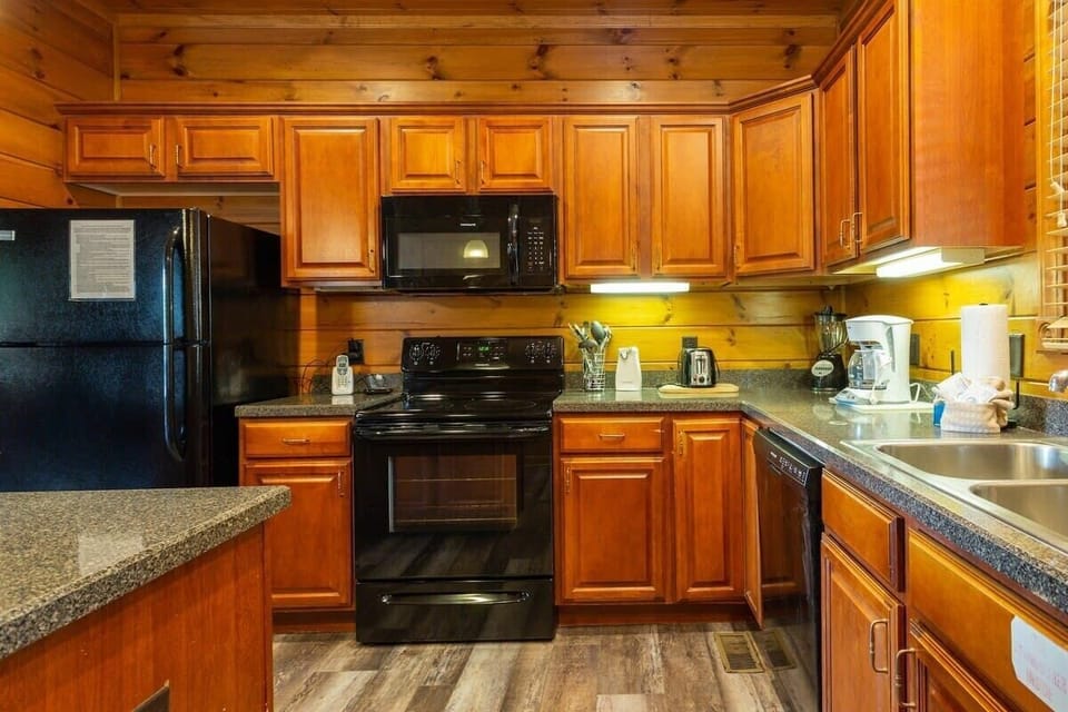 More Kitchen!