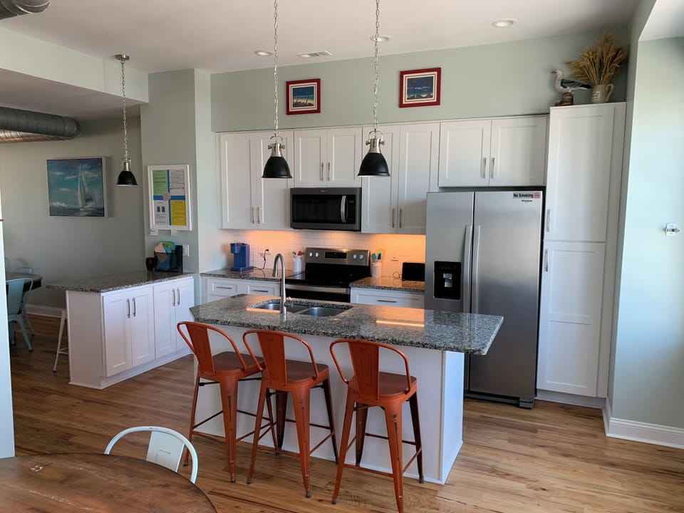 Fully stocked kitchen for all your cooking needs