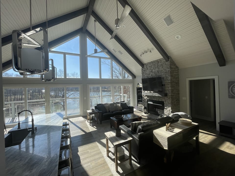 This home has everything to make your vacation complete!