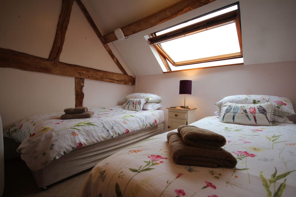 Twin bedroom
