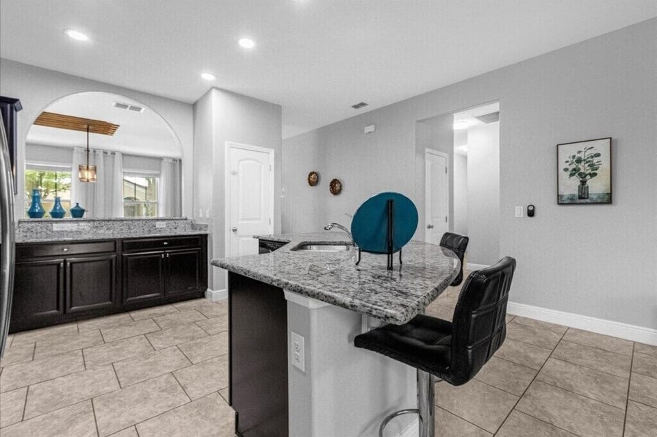 5357OakbourneAve(8)