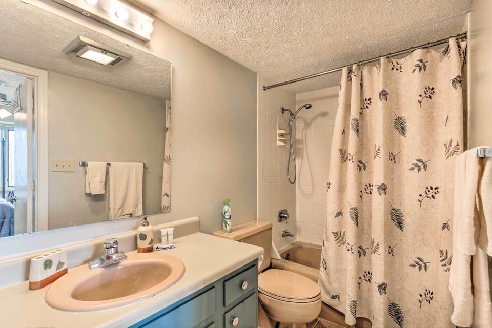 Full Bathroom